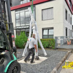 Aufstellung einer Bronzeskulptur bei der Zentrale von Rödl Energie in Neumarkt i.d. OPf.